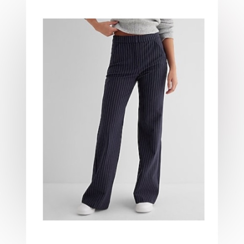 NWT. Express Editor High Waisted Pinstripe Trousers Flare Pants. Size 10.